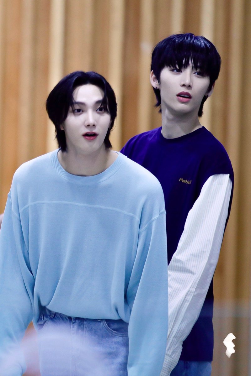 890Y7D0J4's tweet photo. 230613 키스더라디오 

...어떻게 아냐면 제가 저 자리에 있던 선배님 팬입니다
급하게 하드 뒤져옴
저만큼이나 신난 보넥도님들과                      
                                                           선배님의 등장
재밌던기억이었어요٩( ᐛ )و https://t.co/2b8eL23RsD