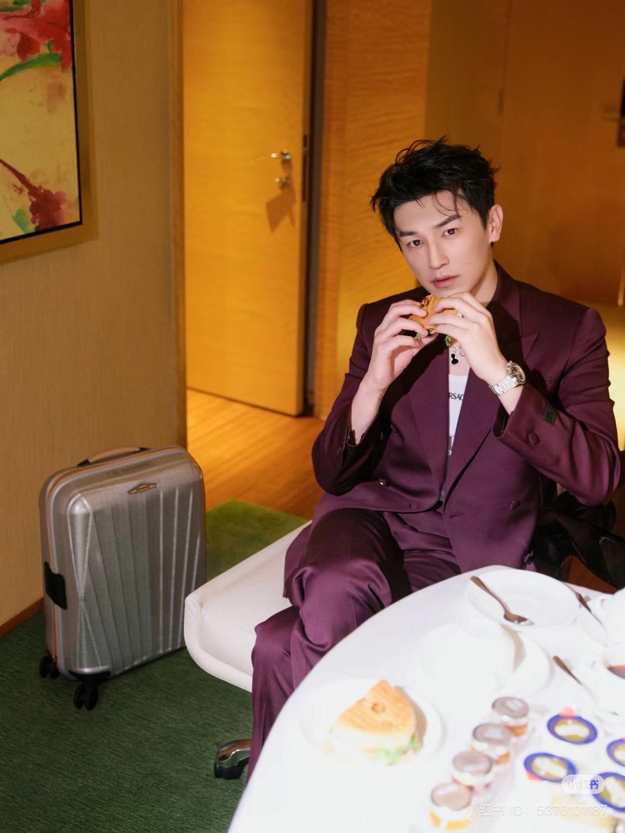 dramapotatoe's tweet image. #YangXuwen updates Xiaohongshu