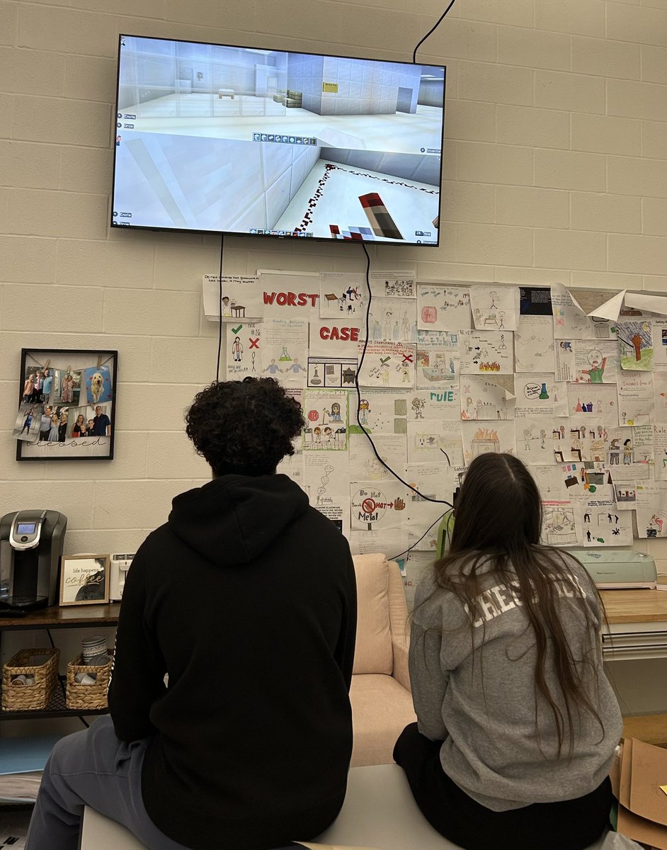 It may look like we are playing Minecraft in Biomedical Innovations but we are building better Emergency Rooms with innovative technologies. Can’t wait to see the finished project!
<a href="/polariscareer/">Polaris Career Center</a> <a href="/OFHSLeoSpagnola/">Leo Spagnola</a>