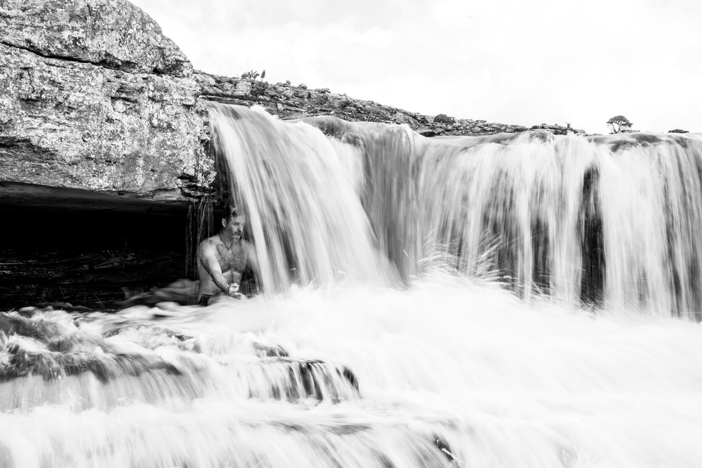 BoydVarty's tweet photo. How much of your daily external life reflects the inner essence of who you are?
📸 James Tyrrell
#storyhunter #storytelling #authenticlife #lifeofpurpose #lifeofmeaning #wildself #trackyourlife https://t.co/DHvmpEkFX8