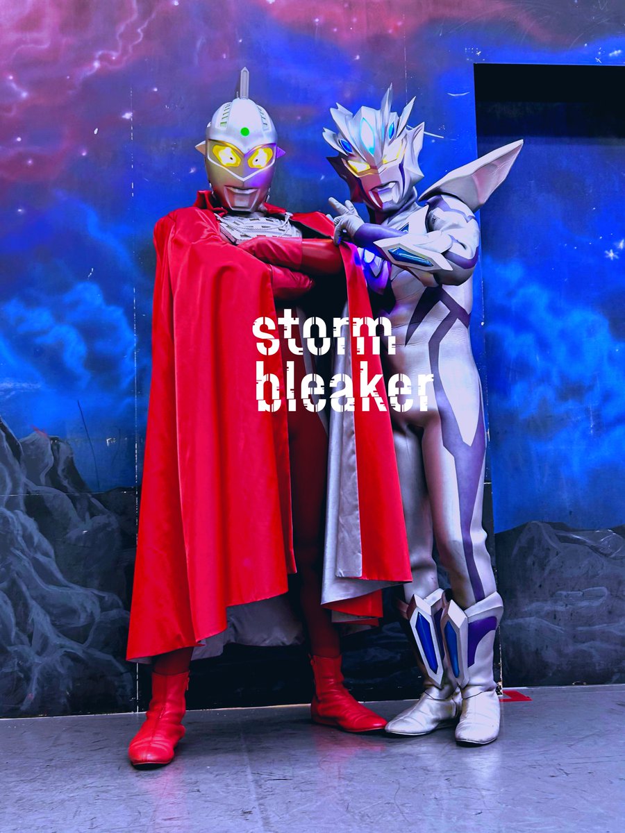 これは私がウルスタでクイズ正解特典で撮らせてもらったショット

なんかいきなり親子ムーブされた

親子写真を撮らされた