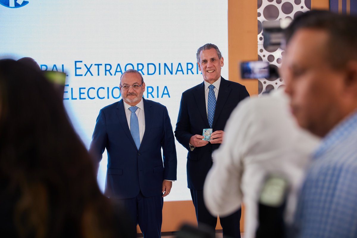 Con motivo de nuestro cuarenta aniversario, queremos reconocer a dos hombres que han sido parte de nuestra historia, que entregaron tiempo y energía para fortalecerla.

Nuestro agradecimiento y nuestro reconocimiento a:
Carlos A. Bermúdez
Félix María García

#AIRENRD