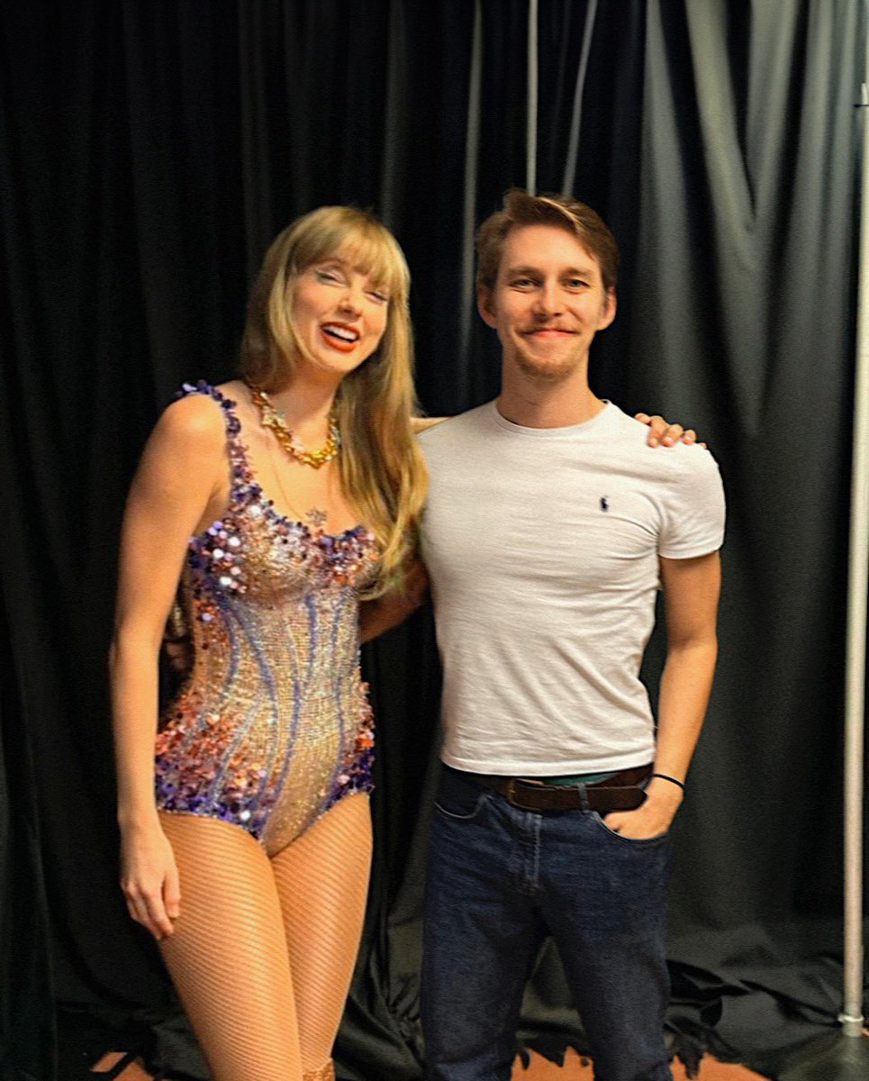 adampeerce tweet media