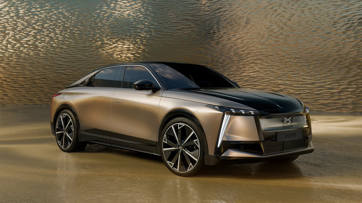 DS_Belux's tweet photo. Dévoilement de la DS N°8 : confort absolu, design avant-gardiste, la plus grande autonomie de sa catégorie et notre vision de ce que devrait être le voyage électrique. Élégance et raffinement pour une expérience de conduite inoubliable. #DSN8 #Serenity #DSautomobiles https://t.co/tliUab78rP