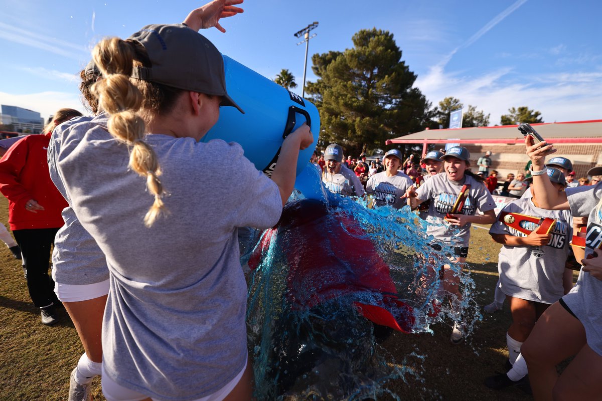 Scenes from a sunny Las Vegas ⚽️🏆

#WhyD3 | #D3soc