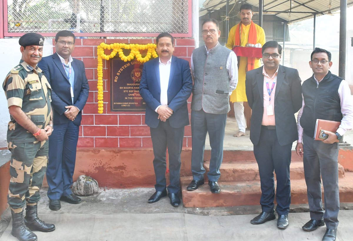 stcbsfnb's tweet image. Today, as part of  corporate social responsibility STC BSF NB in collaboration with SBI installed 04 RO plants of 200 LPH each to provide clean water to trainees. IG STC BSF NB and senior officials of SBI were present on the occassion.