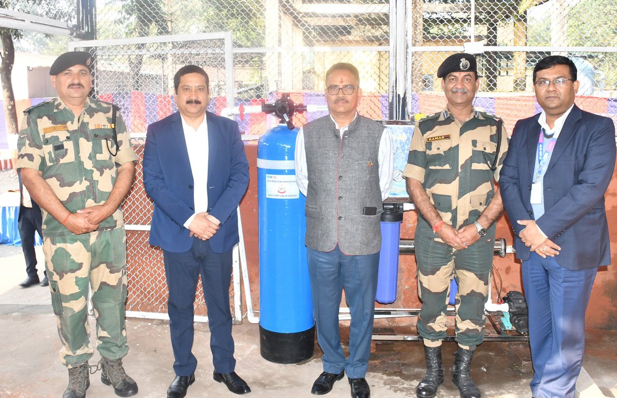 stcbsfnb's tweet image. Today, as part of  corporate social responsibility STC BSF NB in collaboration with SBI installed 04 RO plants of 200 LPH each to provide clean water to trainees. IG STC BSF NB and senior officials of SBI were present on the occassion.