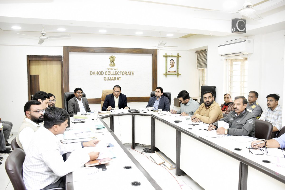 Collector Dahod tweet media