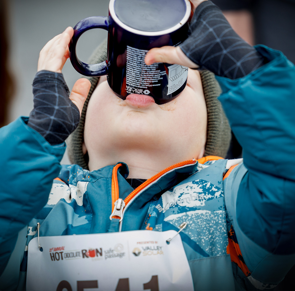 🌟 Valley Solar would like to congratulate Safe Passage, its board, staff and the incredible volunteers, for exceeding its $800,000 record-setting fund raising goal for 2024 Hot Chocolate Run! The funds raised will support Safe Passage’s vital mission. #CommunitySupport