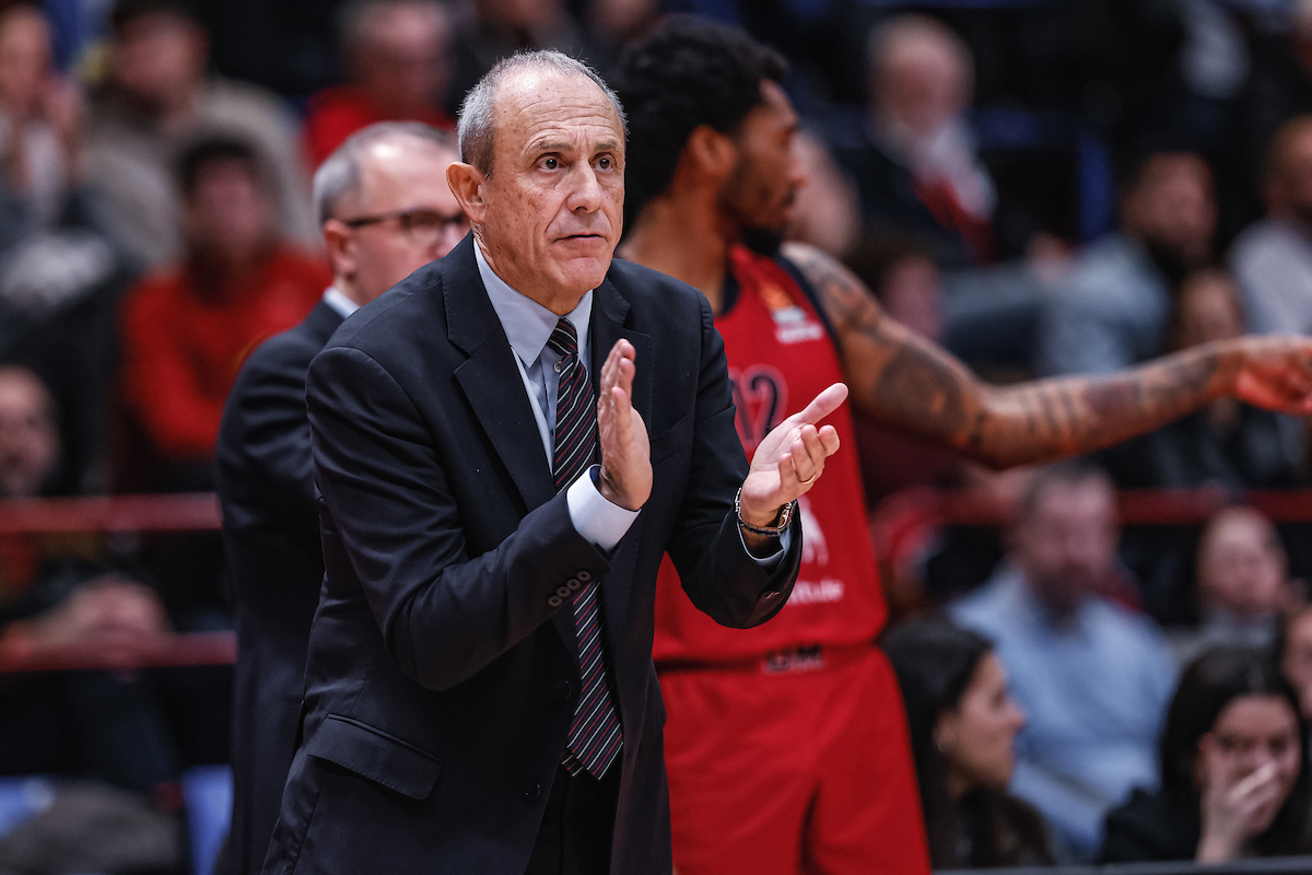 🇪🇺🏀 Messina said: "Today #EuroLeague is not sustainable. Only #NBA can save European basketball". Do you agree with the coach of Olimpia #Milano statement? 🏀🇪🇺