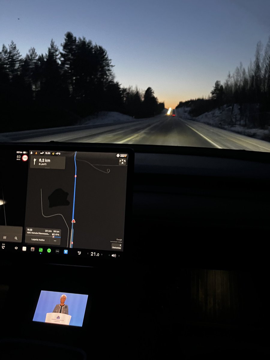 EKP toimii hyvin myös matkaviihteenä. Kokeilu silti omalla vastuulla, normaali ihminen saattaa nukahtaa.
