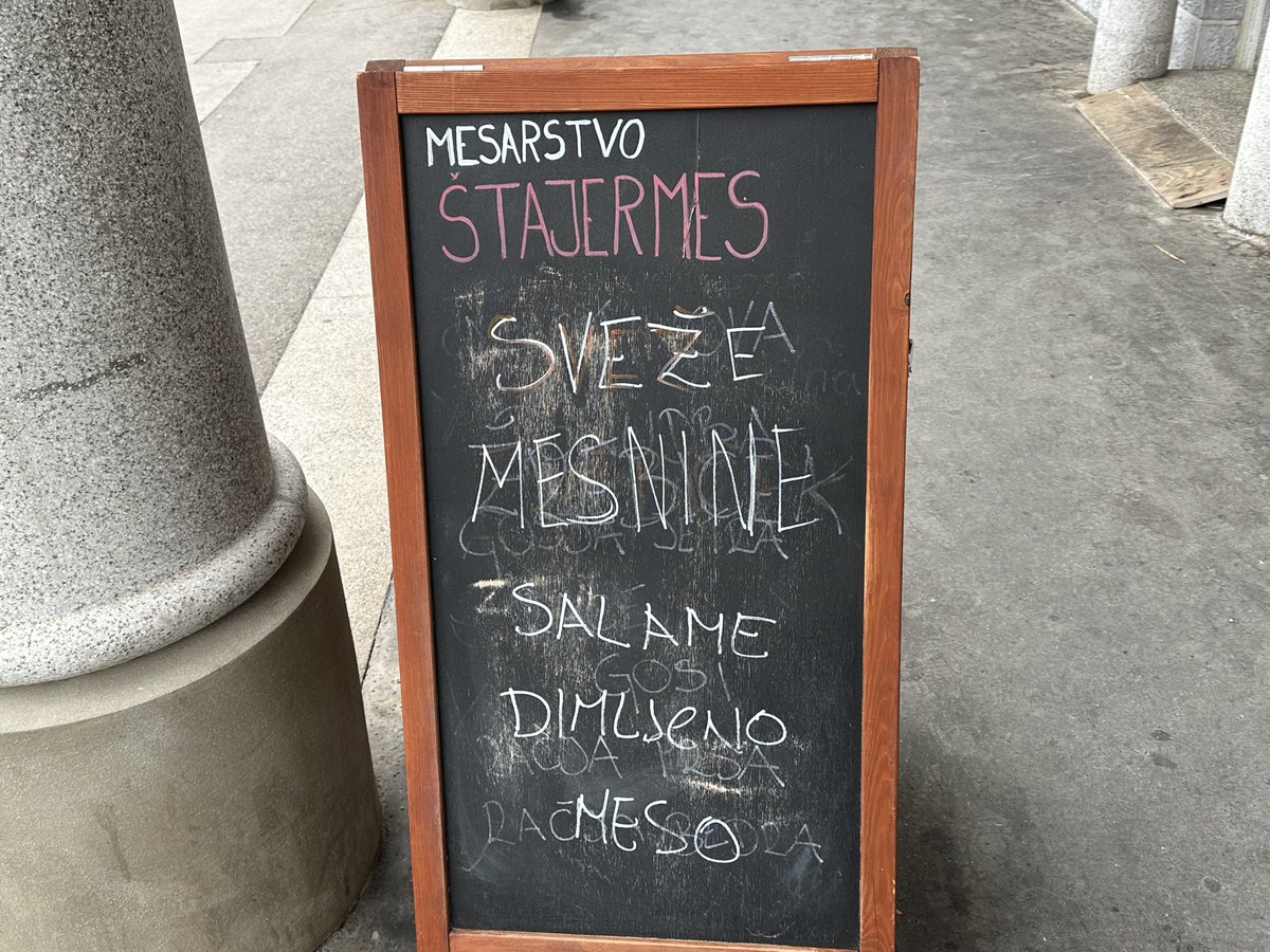 Stopil sem do prodajalke in se zahvalil za slovenščino. Rad imam angl., ampak ne kot glavni jezik na trżnici.