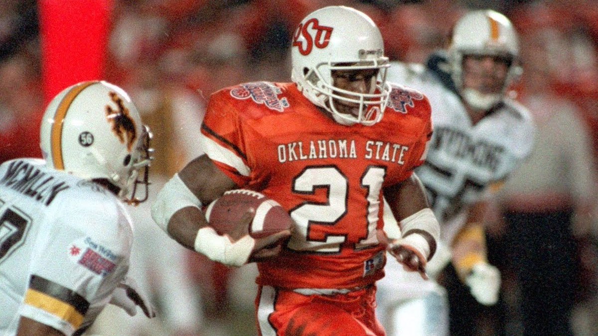 BarkleysBurner_'s tweet photo. Jeanty is the CLEAR Heisman winner right now. 

This season, he has:
- 2,706 yards on 376 carries (7.2 YPC)
- 30 TDs

It has not been done since Barry Sanders in 1988, when he put up:
- 2,628 yards on 344 carries (7.6 YPC)
- 37 TDs

But there's more... https://t.co/R5GDaMk9zJ