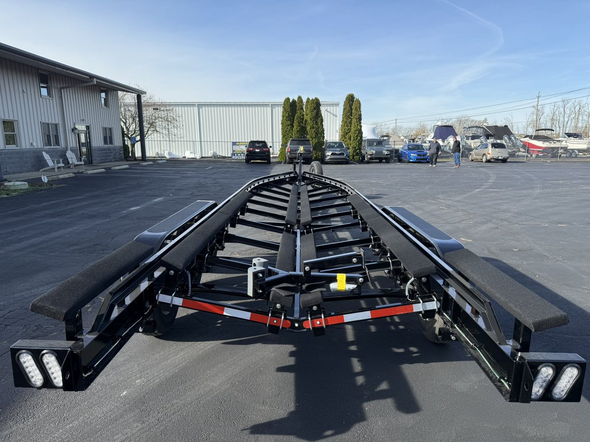 LoadmasterTrail's tweet image. Custom designed for boats with twin inboards!
#inboard #propeller #prop #rudder