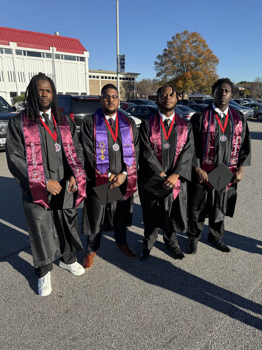 A’s✅
B’s✅
Championships✅
Degrees✅
<a href="/SCState_Fb/">South Carolina State Football</a> #DirtbagOL #GoDogs