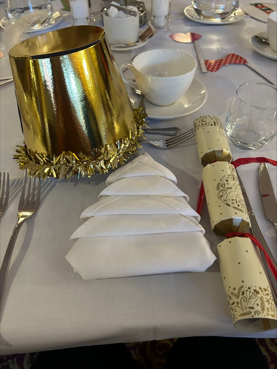 integroacc's tweet image. 🎄 It's all smiles when the Integro team get together for Christmas lunch 🎄

Fantastic food and company with this amazingly hard working team #accountantswithintegrity