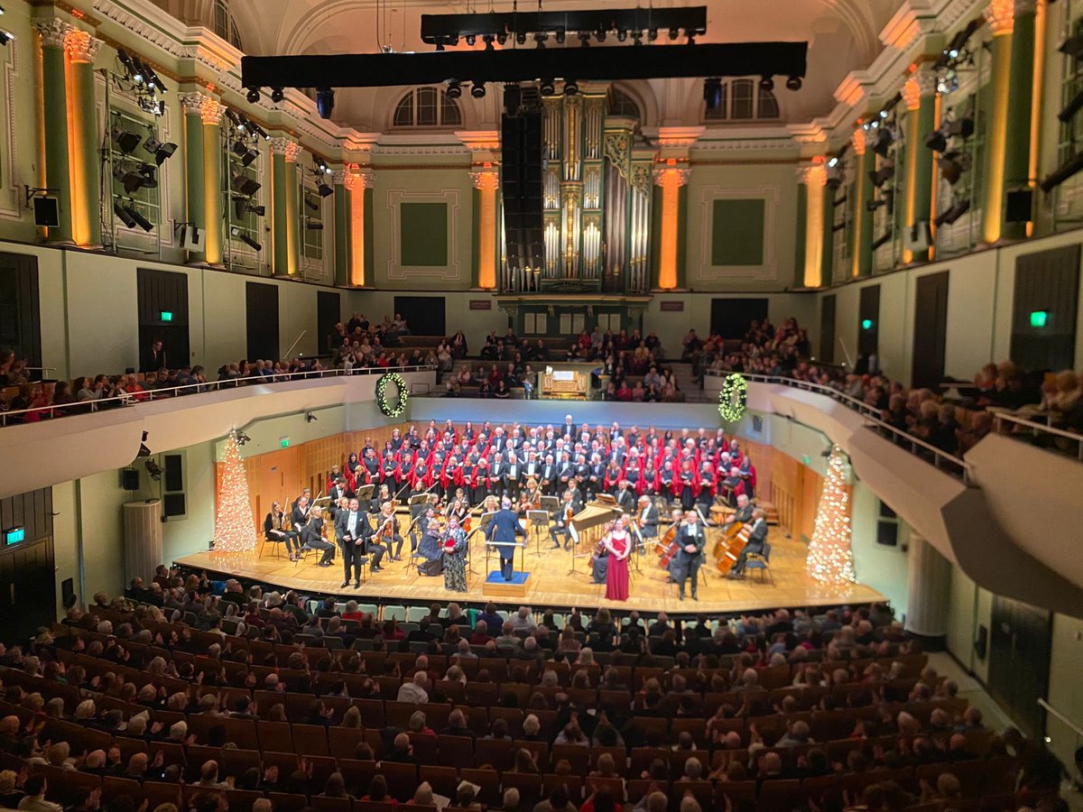 patrickhtenor's tweet photo. Great to be singing Handel’s Messiah in the National Concert Hall with such amazing fellow soloists, Our Lady’s Choral Society and the RTE Concert Orchestra 🙂🎄

#messiah #handelsmessiah #tenor #patrickhylandtenor  #nch #rteconcertorchestra #operasingersofinstagram #oratorio https://t.co/VMbXPeFnPy