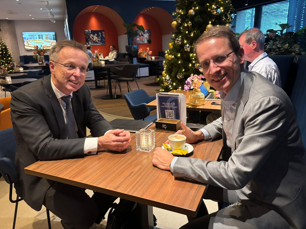 Zojuist nuttig gesprek met Commissaris van de Koning Groningen <a href="/renepaas/">René Paas</a>. Over de uitdagingen voor het Noorden en belang van de <a href="/Lelylijn/">Lelylijn</a> en <a href="/nedersaksenlijn/">Nedersaksenlijn</a>. <a href="/NwSocContract/">Nieuw Sociaal Contract</a> verwacht veel van ons aangenomen masterplan Lelylijn, #groningen #NSC