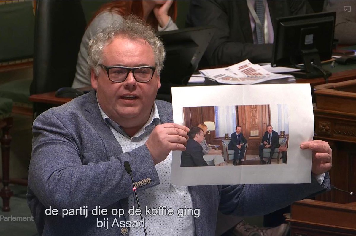 Vandaag in de Kamer: Vlaams Belang, de partij die op de koffie ging bij Assad, zou beter zwijgen over Syrië.    We moeten het Syrische volk steunen om een vrij en stabiel land herop te bouwen.