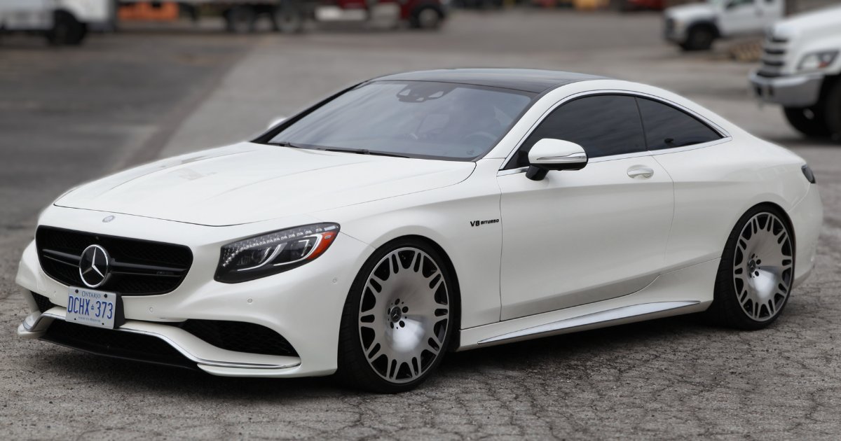 vinylwraptdot's tweet photo. We gave this white Mercedes S63 a sleek carbon fiber partial wrap, adding a touch of style and personality!

Ready to transform your ride? Contact us today!

https://t.co/dfTRbUFE1n

#VinylWrapToronto #MercedesS63PartialWrap #CarbonFiberWrap #CarWrapDesign #CustomWraps https://t.co/NXFQtiFJsi