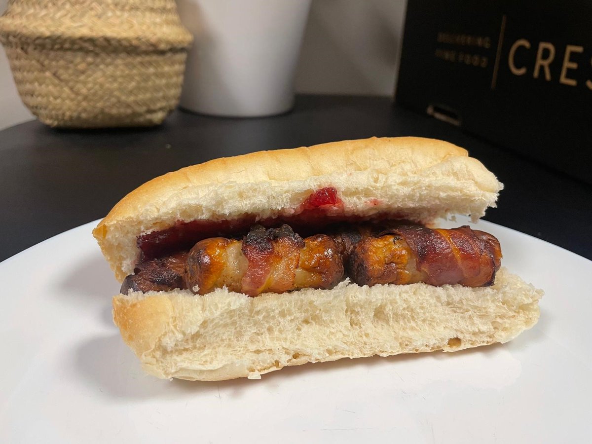 Boss Training's Christmas Jumper Day 2024 and Festive Breakfast Club!

The whole team was in the festive spirit today, starting the day with a Pigs in Blanket sandwich.
 
Here are some of the team showing off their great Christmas jumpers!🎄🎅