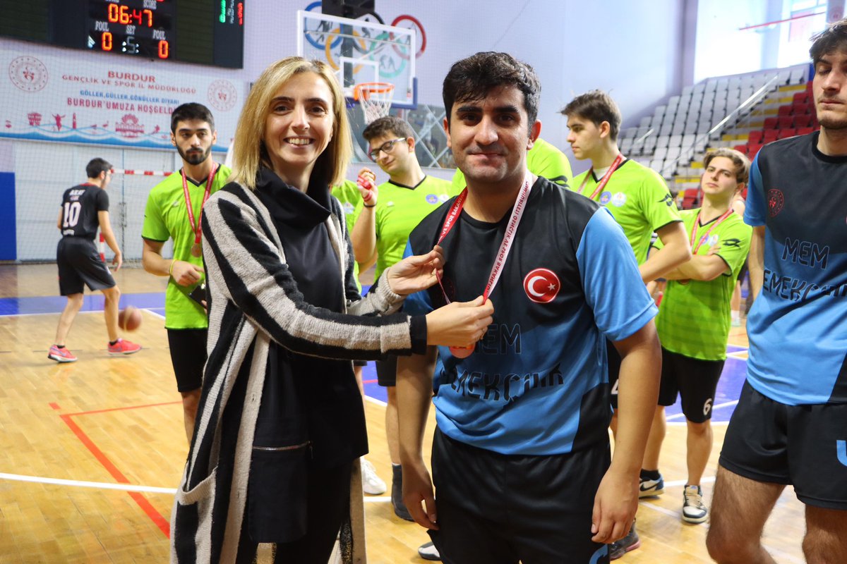 📍 Oğuzhan Yurt Müdürlüğü

#YurtLig  kapsamında basketbol il ikincisi olan takımımızı kutlarız. Emeğinize sağlık gençler.🏆