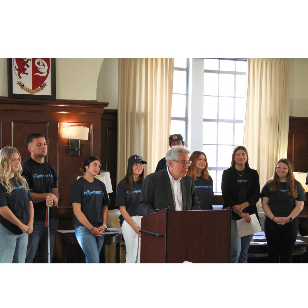 University of Arkansas Service Learning Initiative tweet media