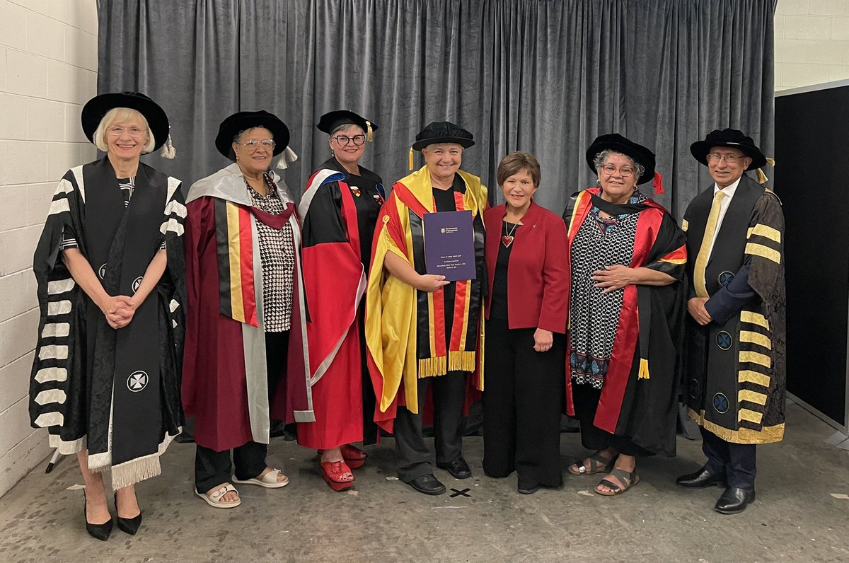 Congratulations to acclaimed Aboriginal writer Melissa Lucashenko on being awarded an Honorary Doctorate at a UQ #Graduation this week &amp; a lunch in your honour (uq.edu.au/news/article/2…). #Classof2024 #UQLife #Graduation2024 #writersoftwitter #writers #Books #WritingCommunity 📚