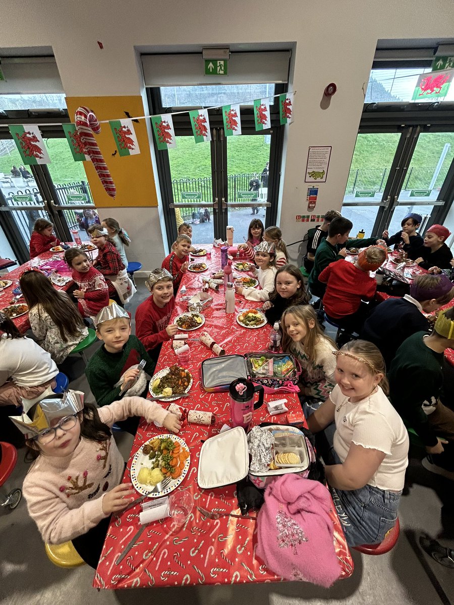 Ysgol Cwm Brombil - Primary Phase tweet media