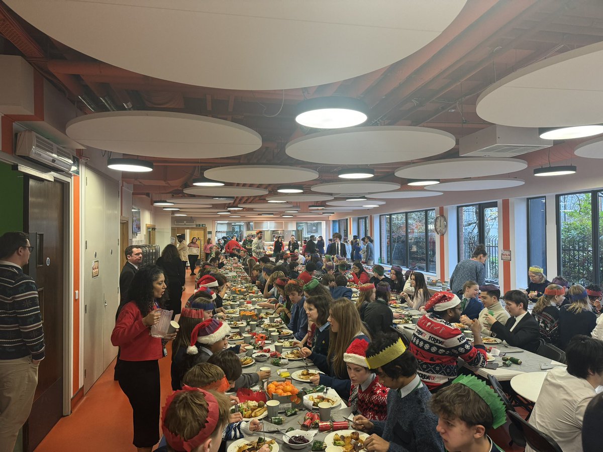 KewHouseHmn's tweet photo. The biggest event in December.. the Christmas lunch! Pupils having lunch as tutor groups. This is when we are reminded just how important vertical tutor grps are. This group has 4 sets of siblings but the whole group has a sense of family. #special  @KewHouseSchool https://t.co/cRKhZih8v8