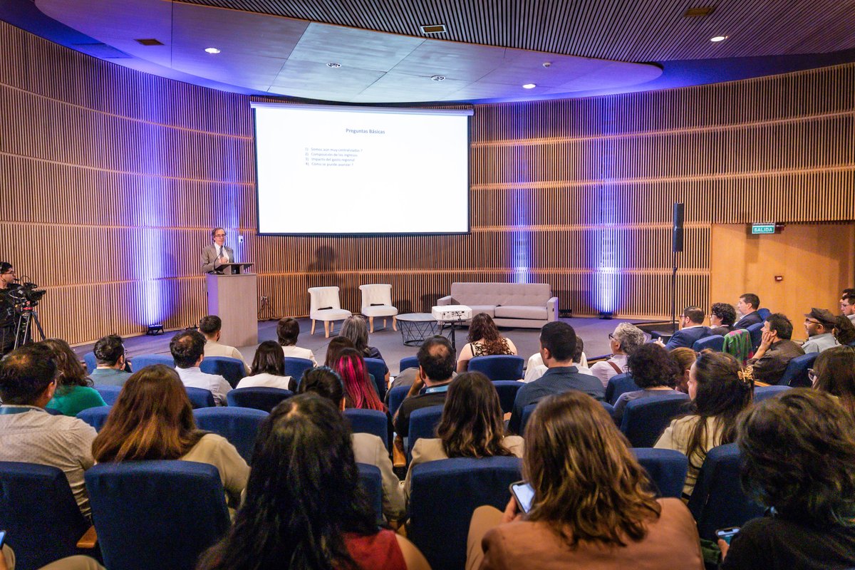 laSubdere's tweet photo. 📍Concluimos los Talleres Regionales sobre el traspaso de competencias con el Seminario "Descentralización Gobernanza y desafíos 2025 – 2029", un espacio de diálogo entre academia e institucionalidad para abordar los desafíos y proyecciones de la descentralización en Chile. https://t.co/kVL2EeEZUb