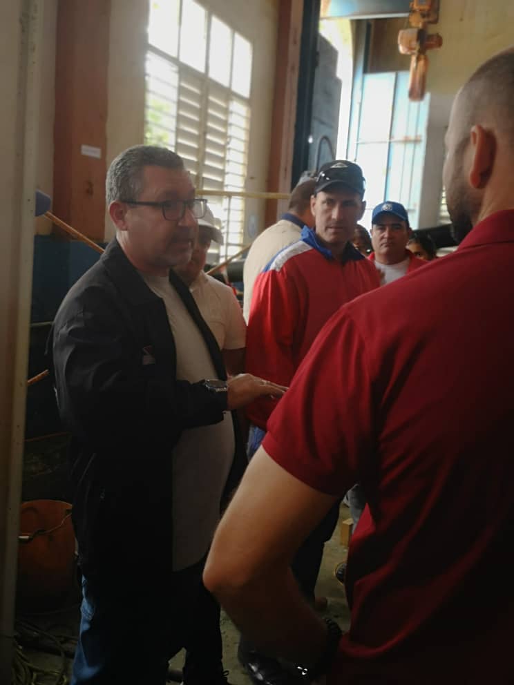 AntonioRdguezR's tweet photo. Fuerzas especializadas de #SERMAR, #AguasHabana y #PANELEC,trabajan en condiciones muy dificiles,en la rehabilitación de la Estación de Rebombeo de Residuales de #CasaBlanca, decisiva para mejorar el saneamiento en los municipios #HabanaVieja y #CentroHabana #CubaVive #INRHCuba https://t.co/gw4SqDL3sq