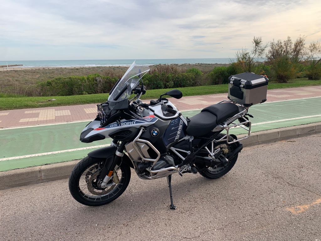 BMWMOTOS's tweet photo. El compañero del foro Miguel_Strogoff comparte esta foto de su 1250GS en un domingo de ruta. Sube la foto de tu moto al foro y compártela con la comunidad!!
https://t.co/FcmbPdsHeL
#bmwmotos #bmwmotoscom #motociclismo #forobmw #bmwmotorrad #makelifearide #BMWR12S https://t.co/AGOCQMVP0b