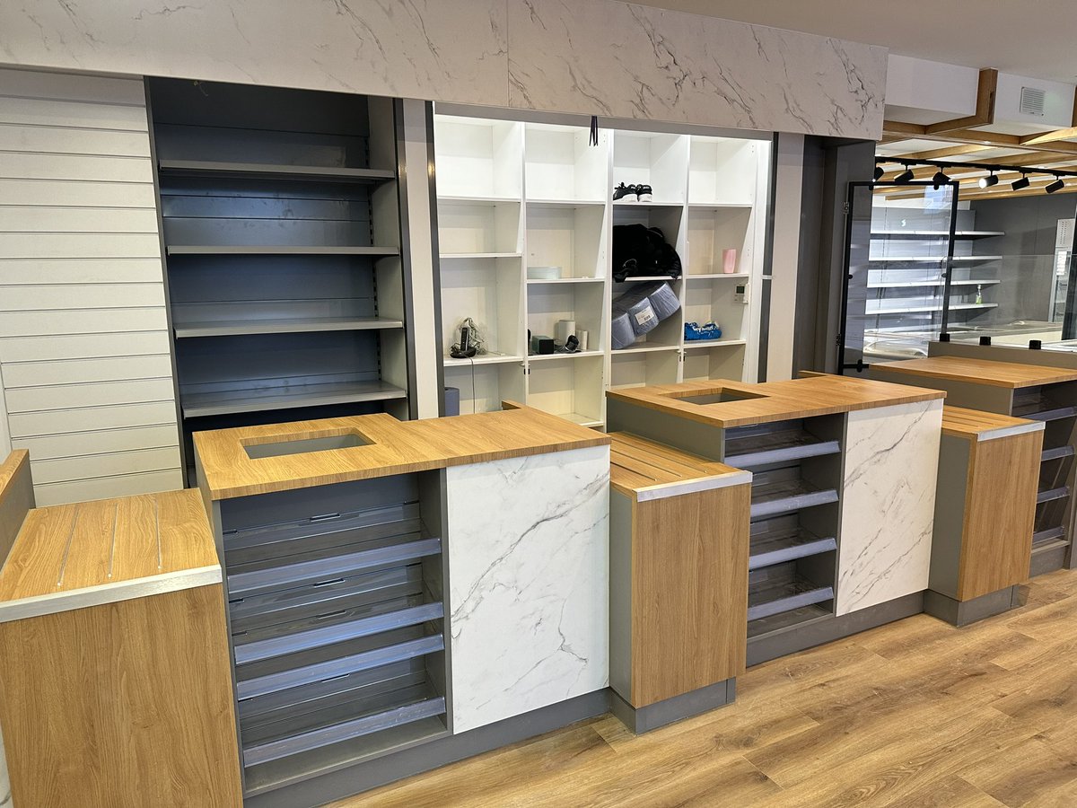 grcretailsol's tweet photo. Handed over a day early….”on time, on budget” Best wishes to Mini C and Chuanglee on your new venture in Greenwich, an amazing project to be involved in. https://t.co/FvbQ04FjPv