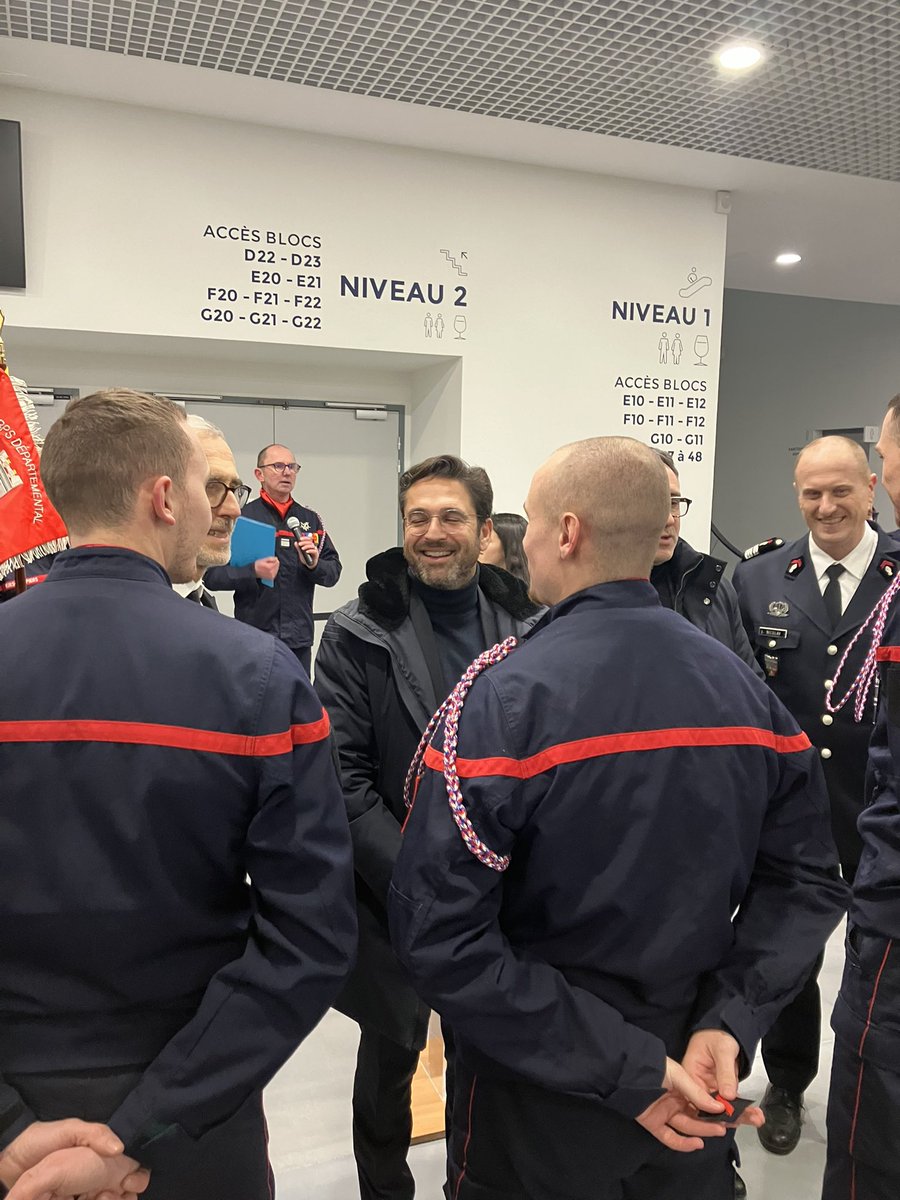 Comme chaque année nous célébrons la sainte-Barbe, patronne des pompiers !

Je salue l’engagement et la solidarité de nos sapeurs-pompiers qui, tous les jours, risquent leur vie au service des rémoises et des rémois !

#Reims #saintebarbe