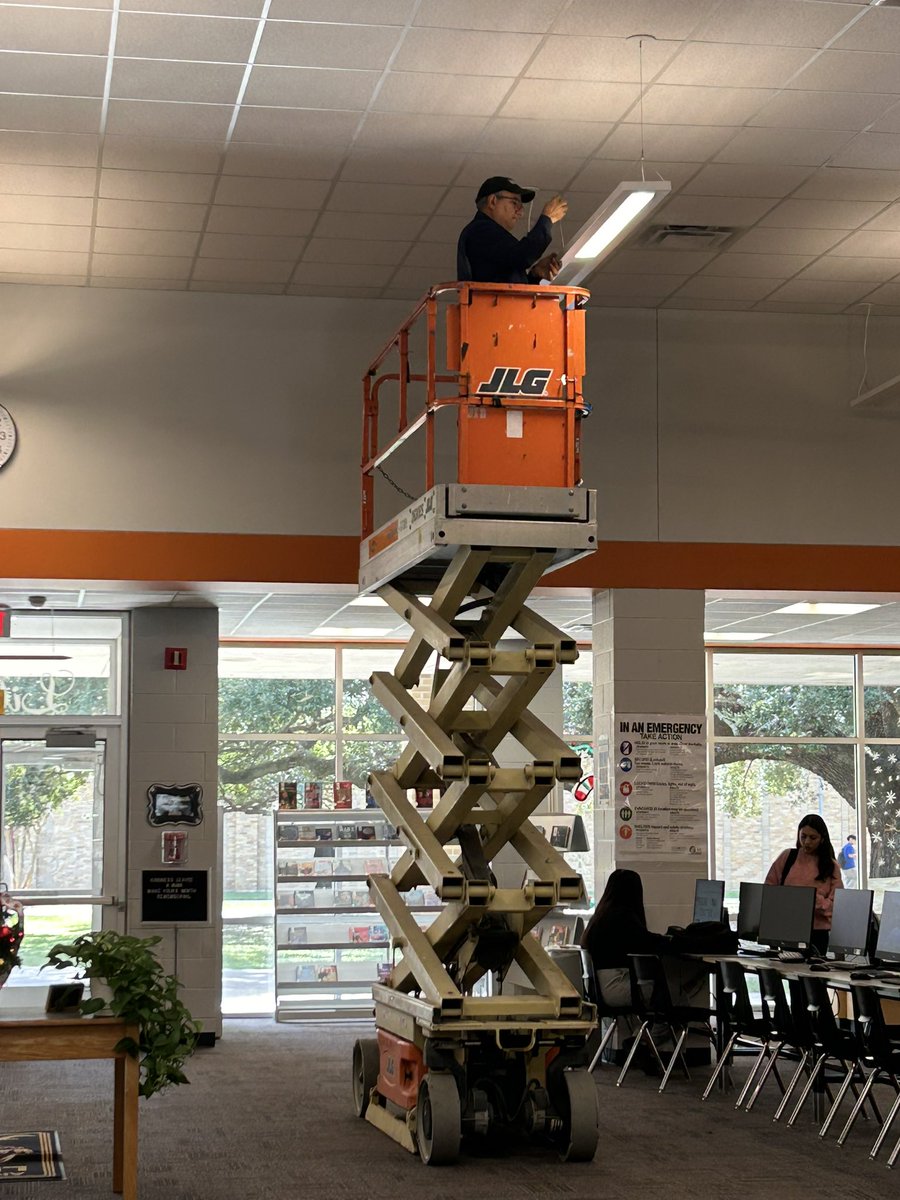 alvinjacketslib's tweet photo. Shining a bright light on Mr. Vazquez for fixing 13 lights in the library! 💡✨ Thank you for making our space brighter and better for all. We appreciate you! 🙌 #LibraryHero #Grateful https://t.co/MTRJ0FMMGp