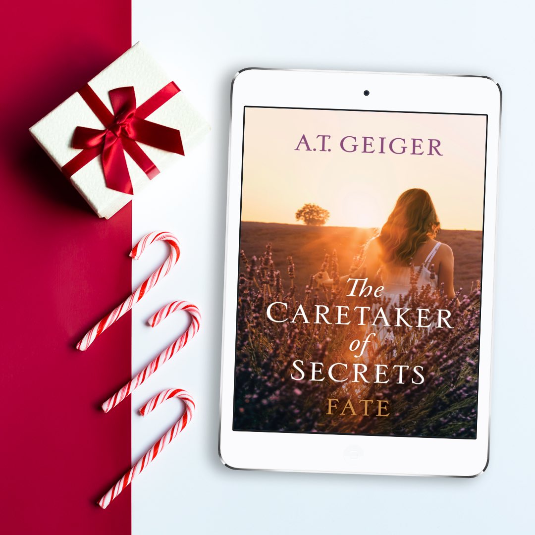 🎄Happy Holidays🎄 
📚Happy Reading 📚

#readersoftwitter #readerscommunity 
#AuthorsOfTwitter #WritingCommunity