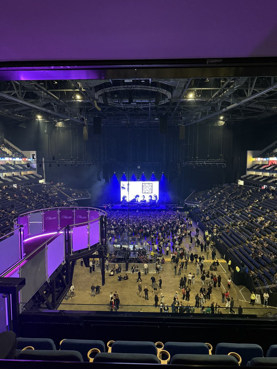 PhotoPitLive's tweet photo. Big boy venue tonight. Back at the Millennium Dome to see @samfendermusic and @wunderhorse. Cannot wait!! https://t.co/tDBzHkTGpv