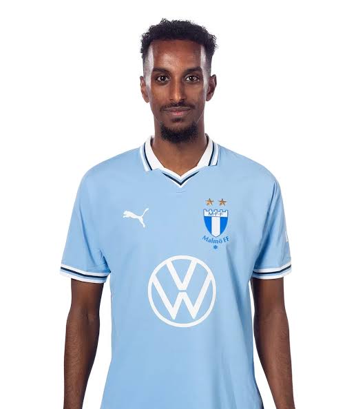 Oevladı Neymar Ronaldinho karışımı yaptı oyuna girip nasıl bi bilek var öyle Allahtan final özürlü

#malmö #galatasaray #jelert #tahaali #gs #yunus