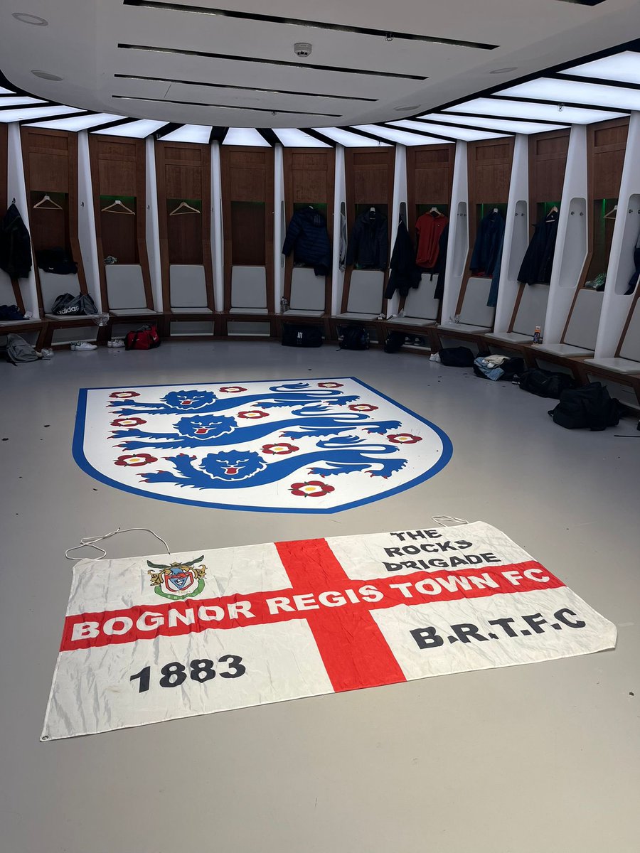 DownCollyer's tweet photo. Club and Country 🏴󠁧󠁢󠁥󠁮󠁧󠁿 https://t.co/UASdv3W1Wy