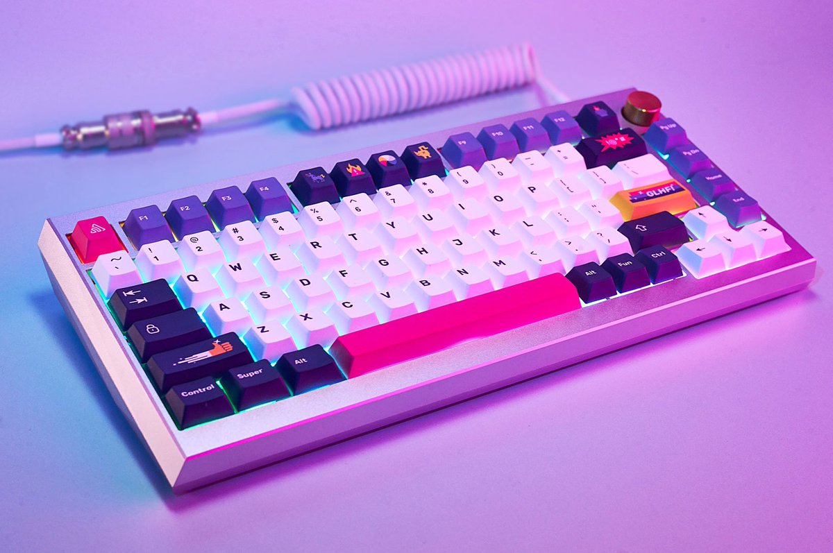 ckj's tweet photo. New hires at @getsentry get their own custom branded Sentry Keyboard on their first day, which becomes a trophy case of their accomplishments throughout their tenure at the company. Here's a quick write up/retro: https://t.co/4RZfeBGqRJ https://t.co/hYI4Dedsbu