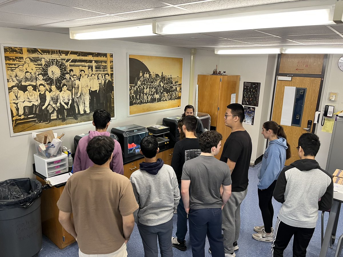 Mrs. Strauch tweet media