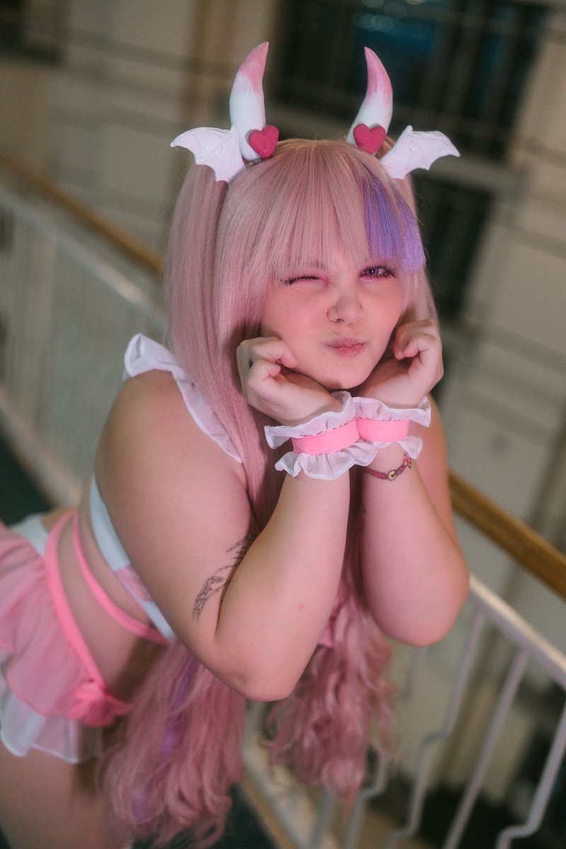 _kaitlynloves's tweet photo. A few of my faves from my @ironmouse x @moeflavor shoot! 💖💜

📸: shots_by_minh on IG! https://t.co/OQe5Exs9DI