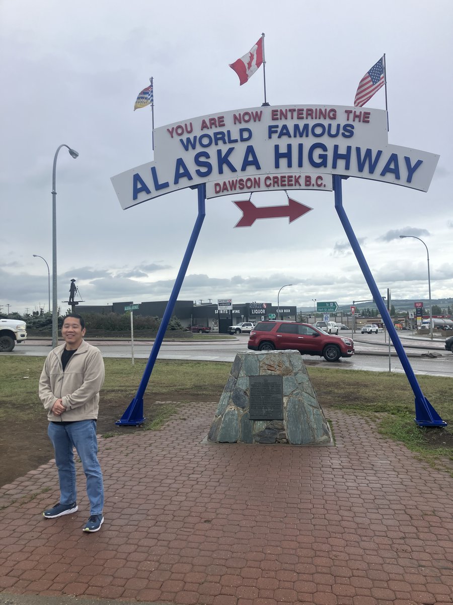 SteveAndApril tweet media