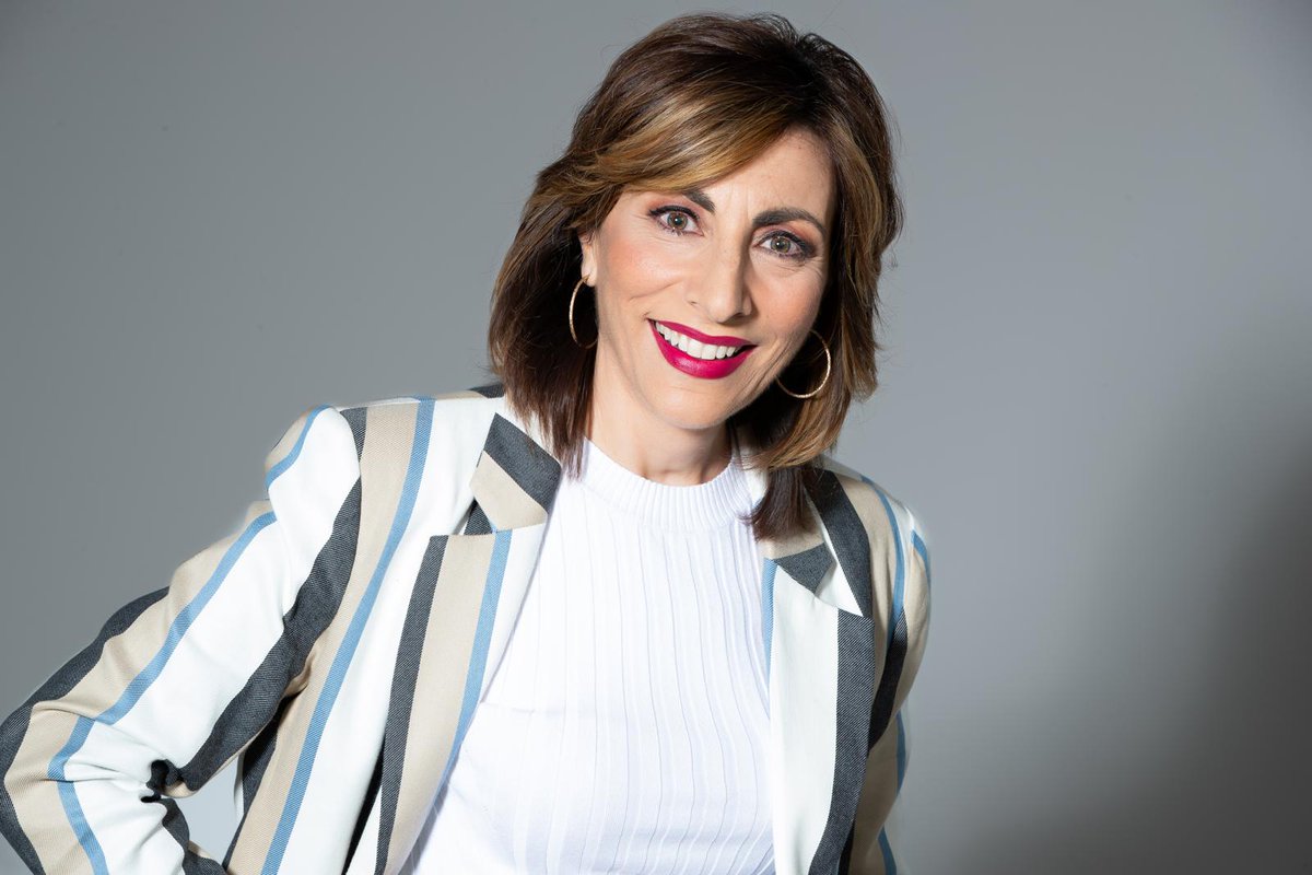 rne's tweet photo. Hoy, en @LasMananas_rne con @MamenAsencio 

🔸Vuelve a abrir el centro comercial Bonaire de Aldaia

🔸Hablamos con Basilio Otero, presidente de la federación nacional de cofradías de pescadores

🔸Entrevista Abraham Cupeiro, músico gallego que ha participado en Gladiator 2. https://t.co/jtIC4sHGnf