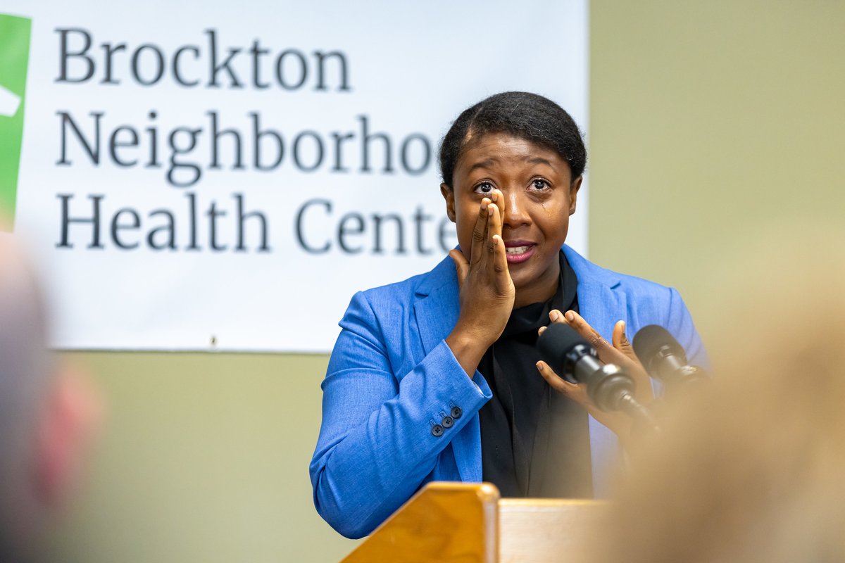 MassGovernor's tweet photo. Mental health is health. Massachusetts needs a diverse, qualified behavioral health workforce to meet the needs of residents across our state.

We're investing over $12 million in students working toward careers treating mental health and substance use disorders. https://t.co/PMWxXHeHtD