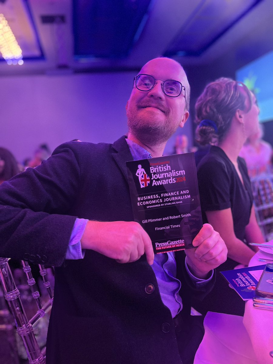 caroline binham (@carolinebinham) on Twitter photo So bloody proud of these two legends: business journalists of the year at the British Journalist Awards for their outstanding work on the crisis at Thames Water
<a href="/gillplimmer1/">gillplimmer</a> <a href="/BondHack/">Robert Smith</a> <a href="/FT/">Financial Times</a> 💦💦
#BritishJournalismAwards So bloody proud of these two legends: business journalists of the year at the British Journalist Awards for their outstanding work on the crisis at Thames Water
<a href="/gillplimmer1/">gillplimmer</a> <a href="/BondHack/">Robert Smith</a> <a href="/FT/">Financial Times</a> 💦💦
#BritishJournalismAwards