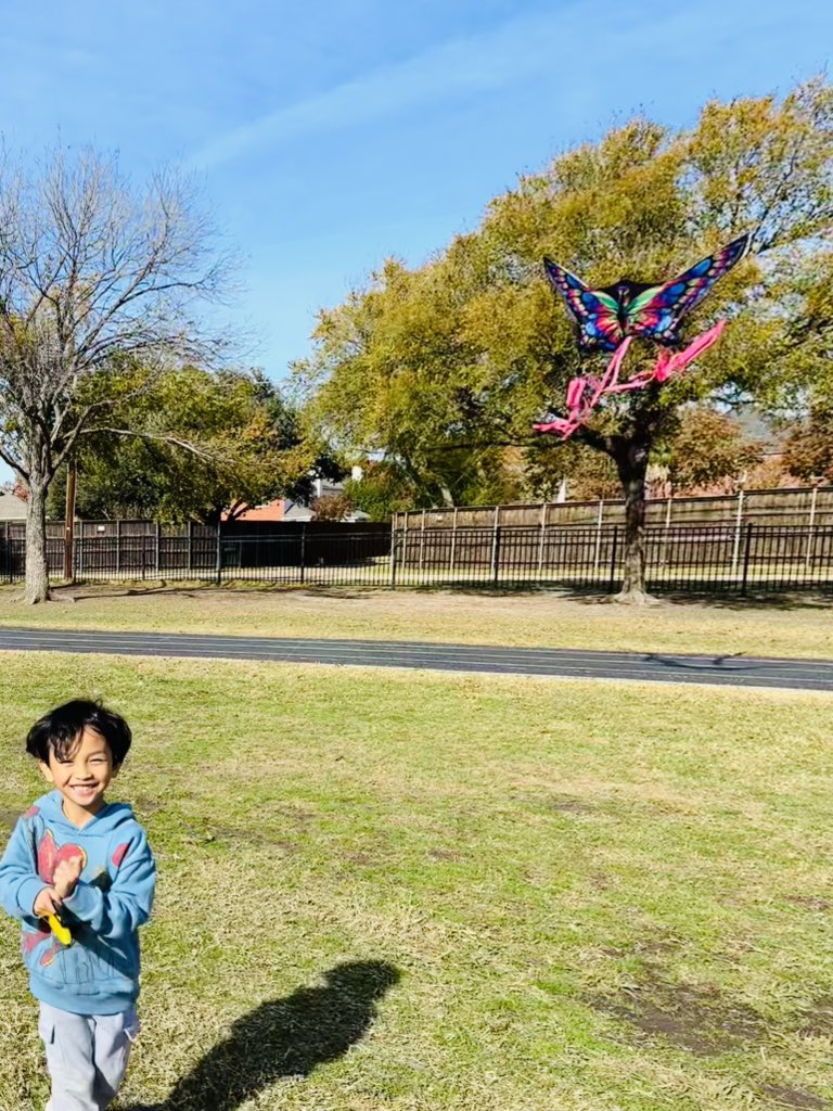 We got to experience how fun windy weather can be with kites! The kids LOVED it! 💨🪁
#WilsonWay