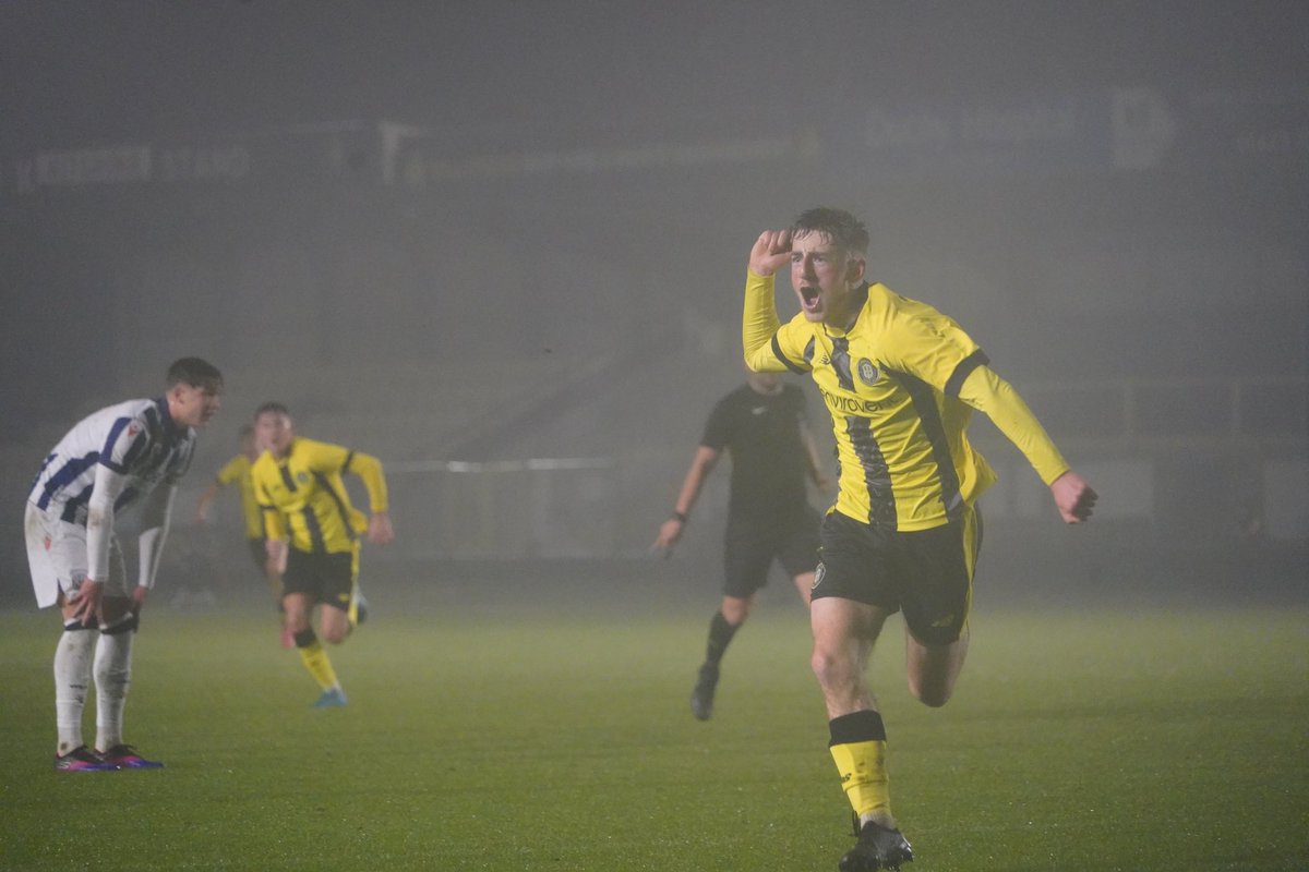 HarrogateYouth's tweet photo. THAT Barnes strike 😮‍💨

🟡1-1🔵 https://t.co/4k9xQeAevs