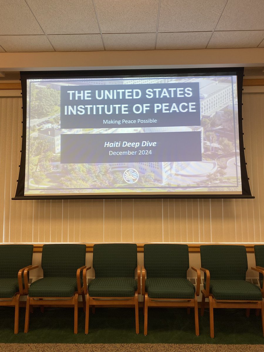 WACReading's tweet image. Many thanks to everyone who participated in this memorable afternoon: students, members, and especially Keith Mines!

Thinking about becoming a WAC member? Please check out our website, wacreading.org!